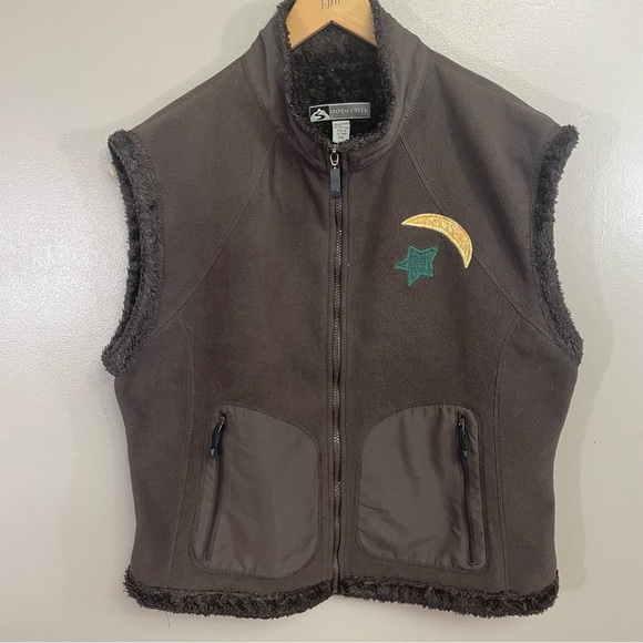 Storm Creek Jackets & Blazers - Storm Creek women’s 2XL lined vest Cabincore celestial Tree western